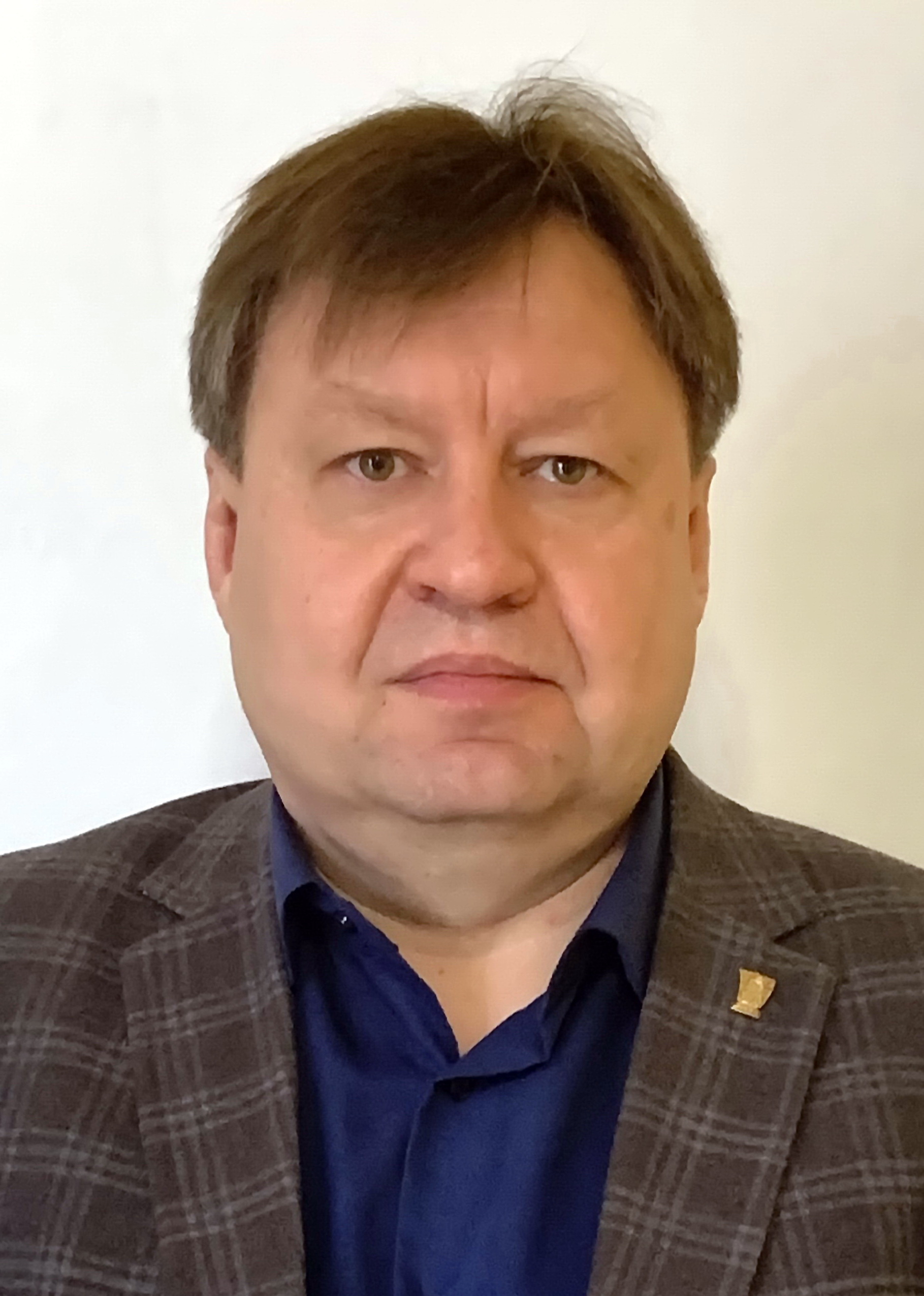 Петров Александр Владимирович.